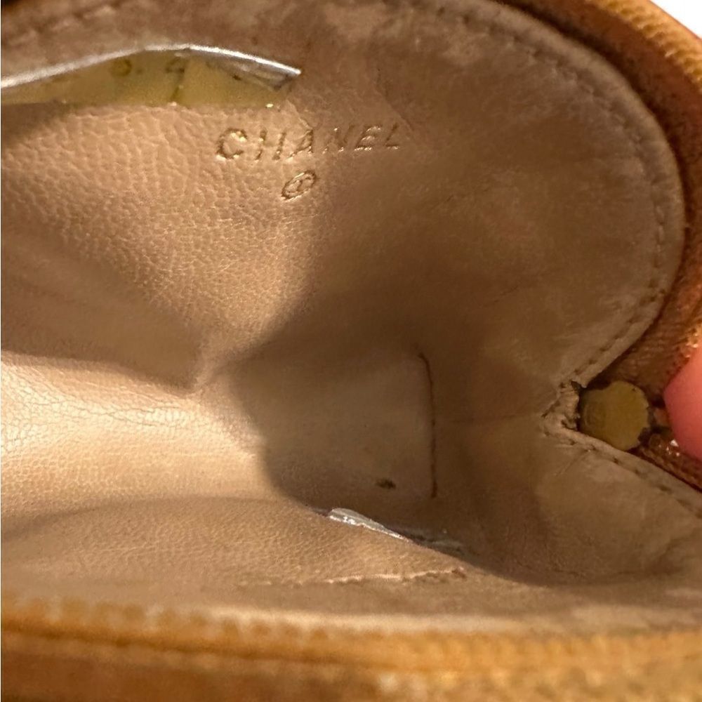 Chanel Yellow Cosmetic Bag with Iconic Logo - Picture 15 of 16